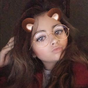 Meet your Posher, Kylee